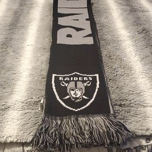 Raider's Scarf